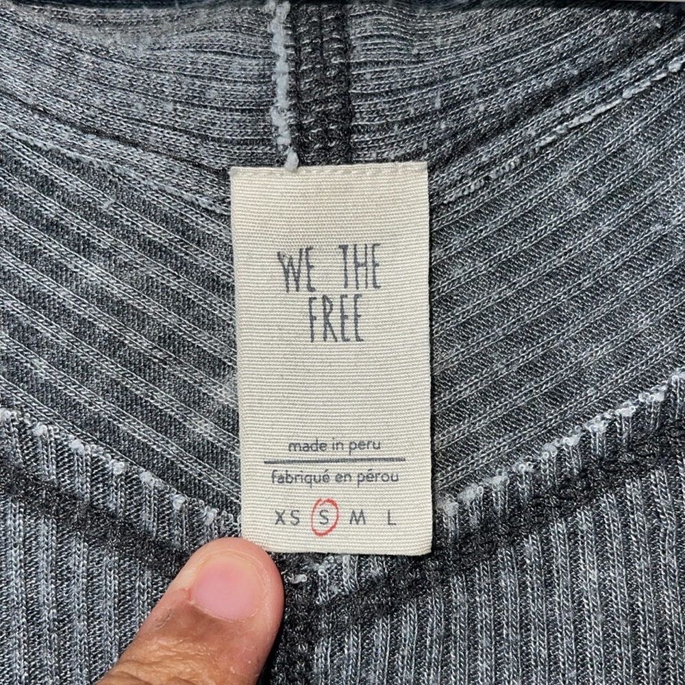 We the Free long sleeve top - Picture 2 of 3